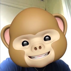 Meet your Posher, Adrianna